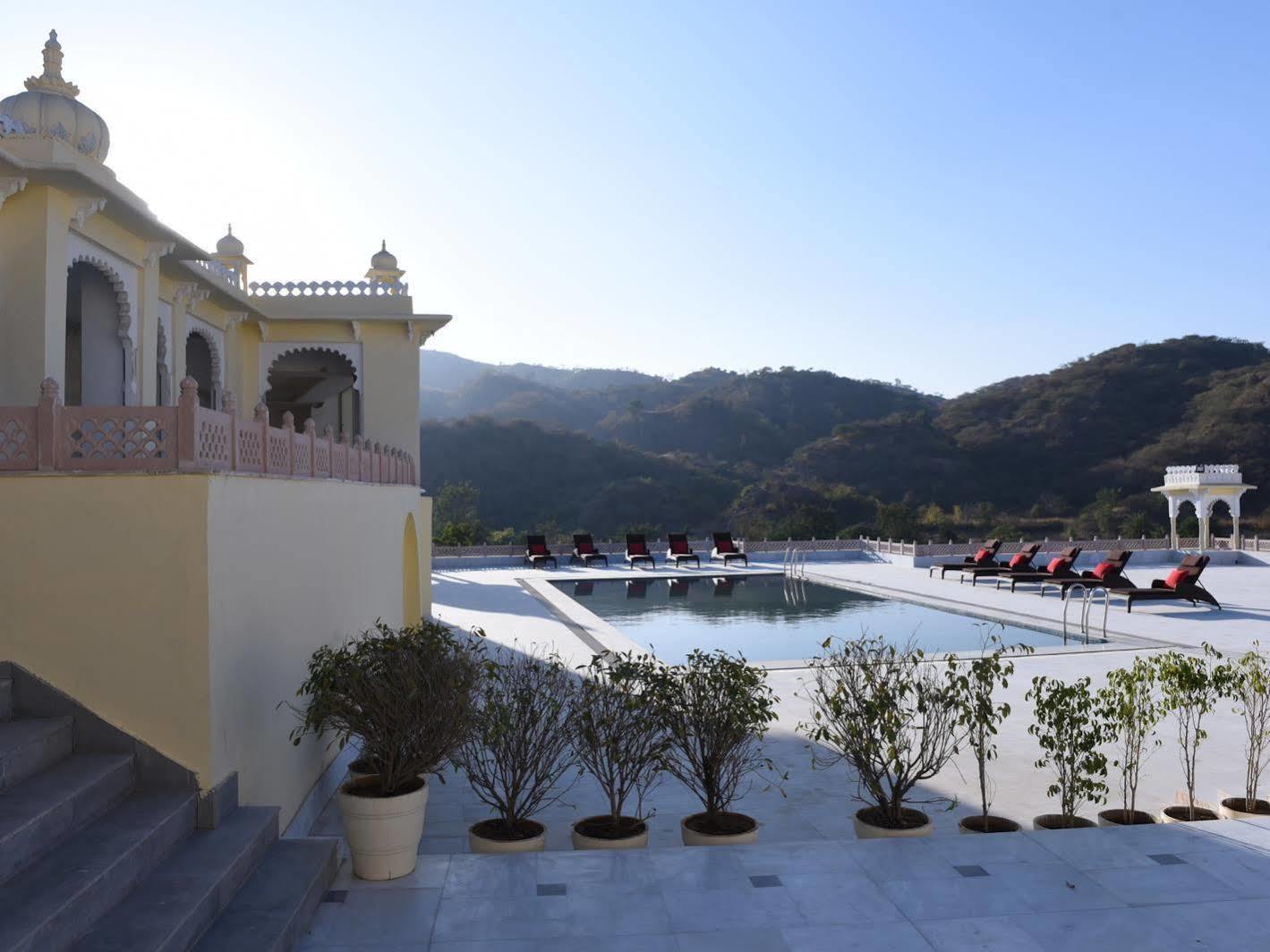 The Castle Mewar Hotel Rama ภายนอก รูปภาพ