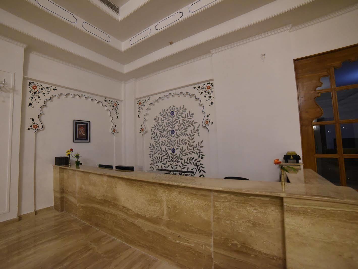 The Castle Mewar Hotel Rama ภายนอก รูปภาพ